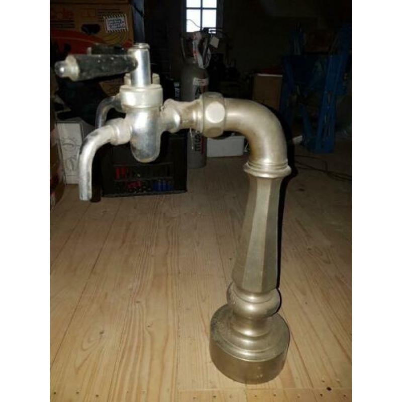 Oude 2 kraans biertap
