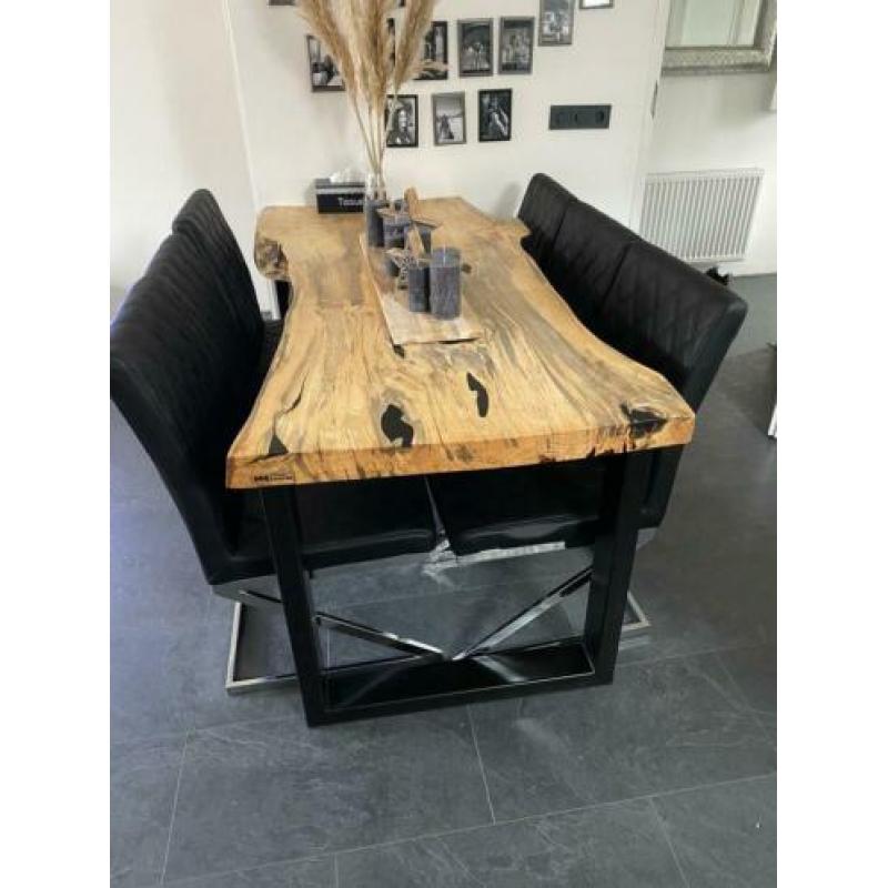 tamarinda houten eettafel met stoelen