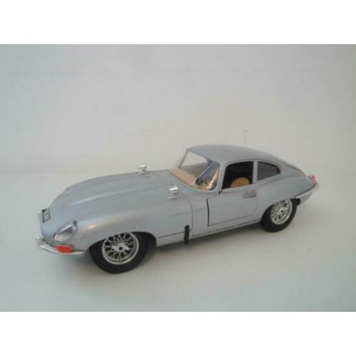 Schaalmodel - jaguar e coupé 1961 - schaal 1.18