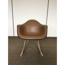 Eames | Herman Miller | RAR Seal Brown | Fiberglass