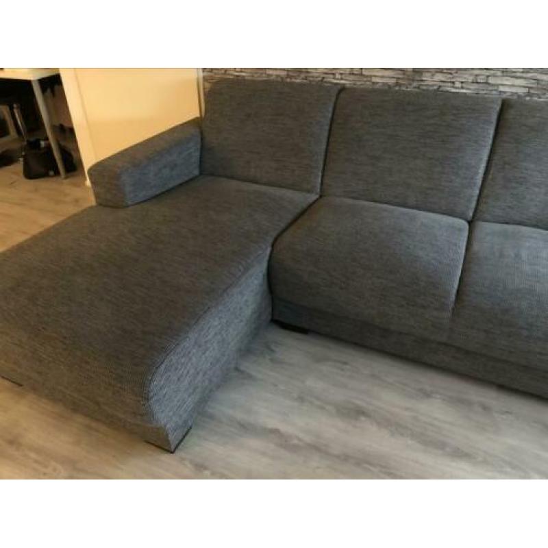 Bank met lounge gedeelte