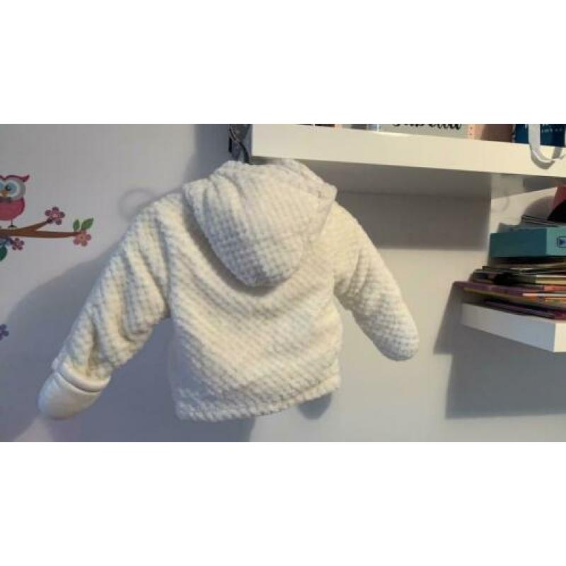Noukie’s jas maat 74