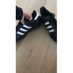 Adidas superstar zwart maat 36 2/3