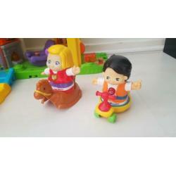 VTech Vrolijke vriendjes speelhuis + 2 extra vriendjes