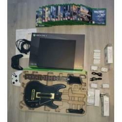 Zgan Xbox one X met 16 top games, 2 controllers, Guitar Hero