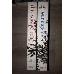 Verschillende VE Schwab paperbacks Engelstalig