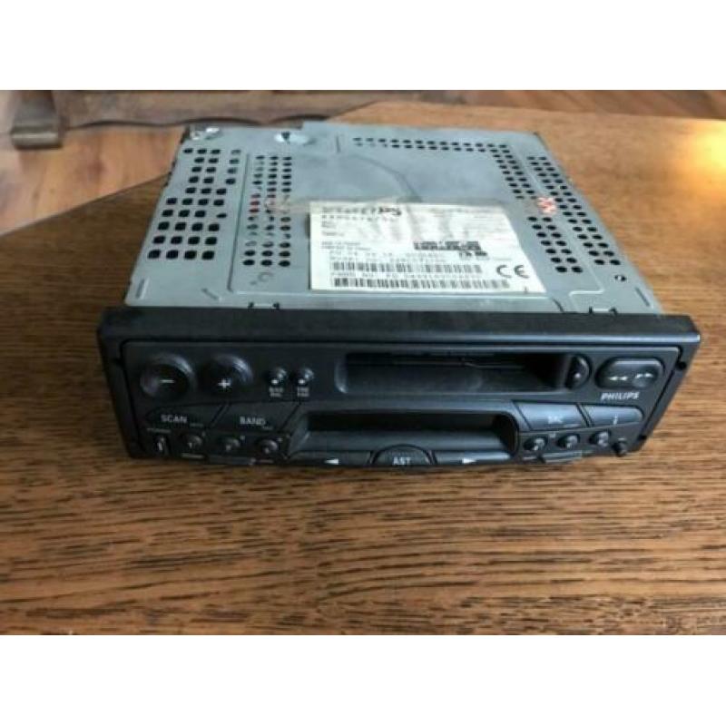 Phillips Autoradio met CD-Wisselaar