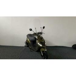 Piaggio zip olijf Groen 4T Snor Bj:2014!