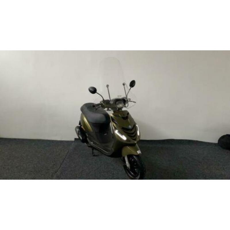Piaggio zip olijf Groen 4T Snor Bj:2014!