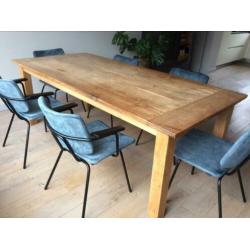 Robuste Teakhouten eettafel