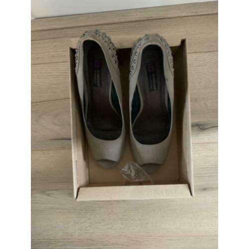 Kakigroene peep-toe pumps maat 40