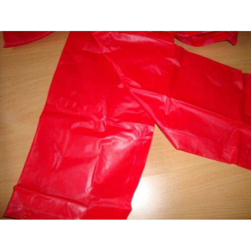 rood hartjes regenpak 110/116
