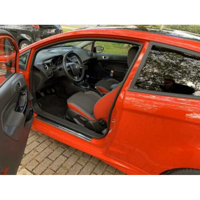 Ford Fiesta Red Edition 140PK incl FABRIEKSGARANTIE