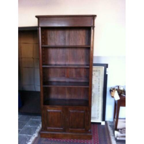 Koopje boekenkast chesterfield model Globe Wernicke €550,00