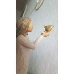 willow tree beeldje, meisje met gouden duif