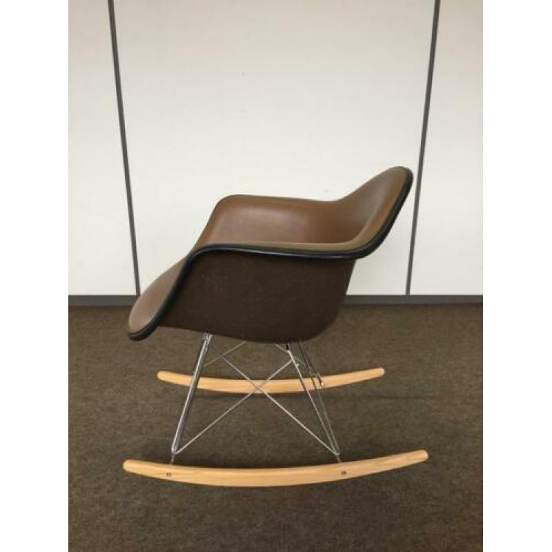 Eames | Herman Miller | RAR Seal Brown | Fiberglass
