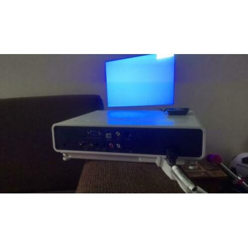 Beamer Casio XJ-m150