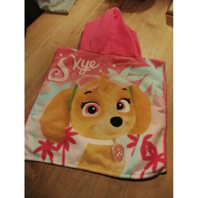 Mooie roze badcape of badponcho €2