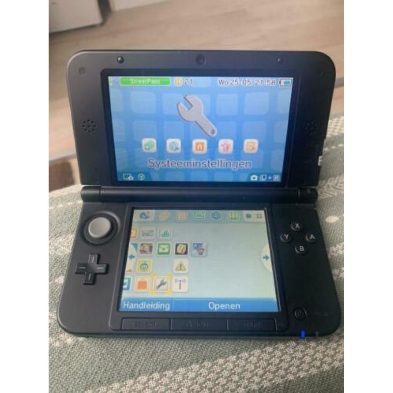 Nintendo 3DS XL met 4 (3DS) spellen