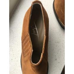 Toral laarsje nieuw maat 37