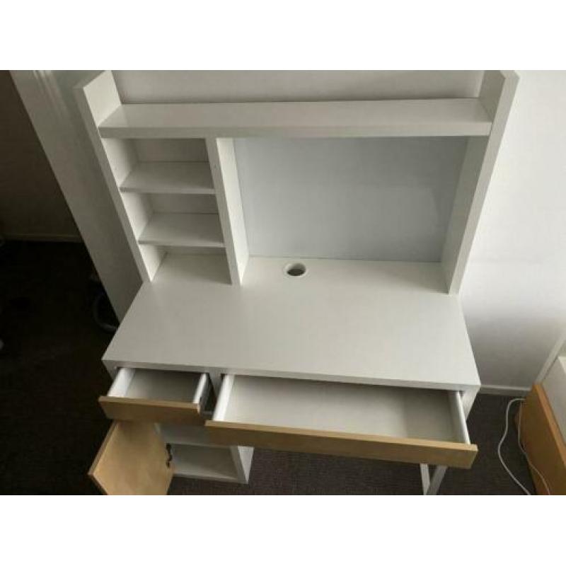 Micki bureautafel