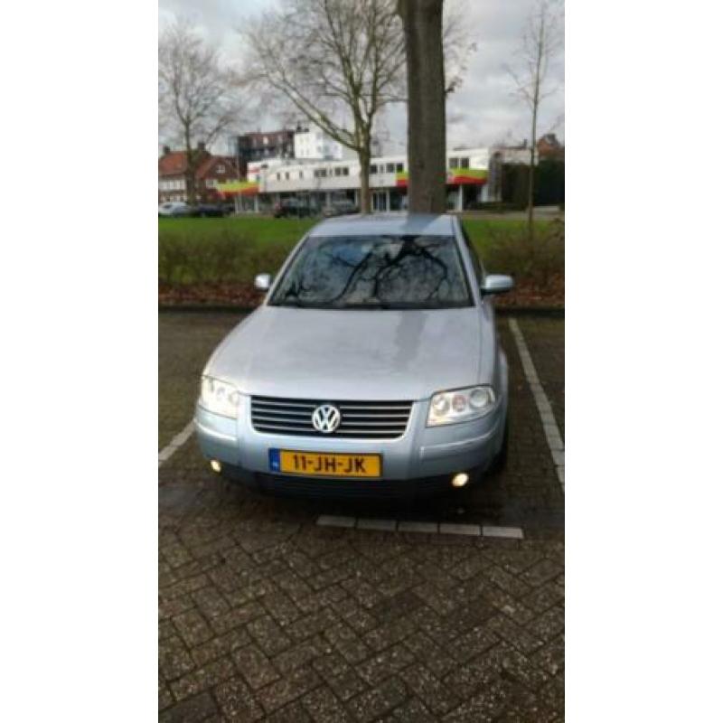 Volkswagen Passat 2.8 V6 142KW 4MOTION AUT2002 Xenon/Vol Led