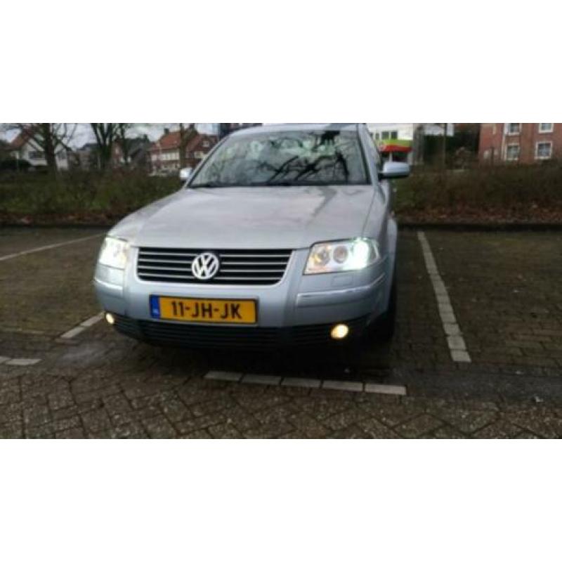 Volkswagen Passat 2.8 V6 142KW 4MOTION AUT2002 Xenon/Vol Led