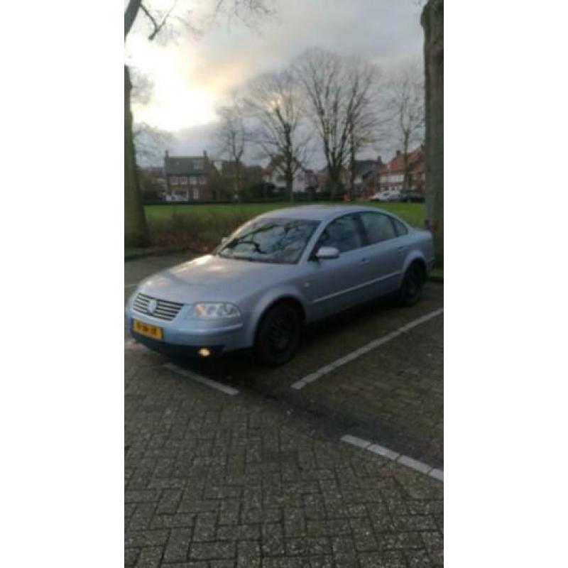 Volkswagen Passat 2.8 V6 142KW 4MOTION AUT2002 Xenon/Vol Led