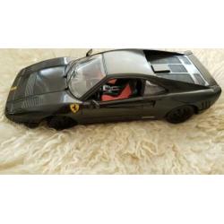 Ferrari 1:16 zwart