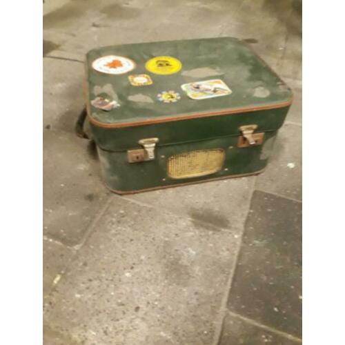 Oude platenspeler in koffer