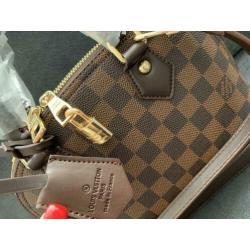Louis vuitton alma bag
