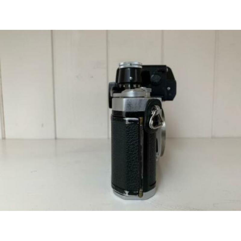 Nikon F2 S / F2 van 1976 met DP-1