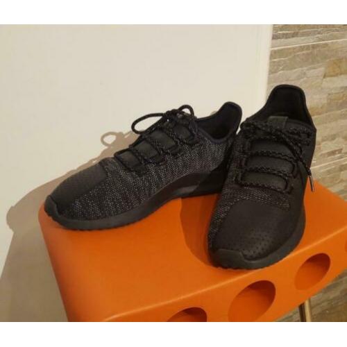 Adidas Tubular 44 2/3 met leer, maat 44 en 2/3.