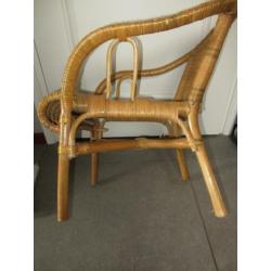 Rotan kinderstoeltje
