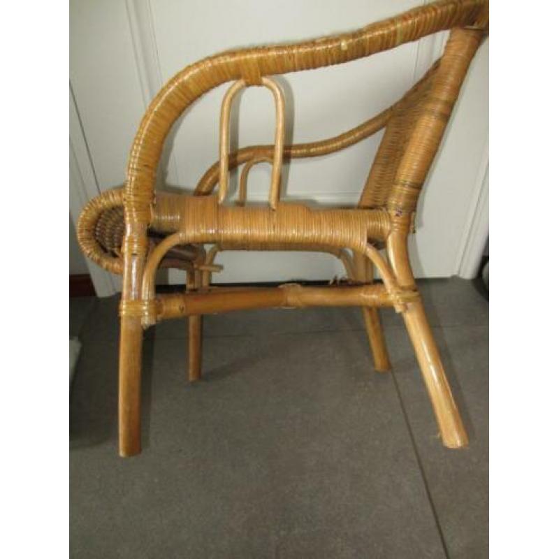 Rotan kinderstoeltje