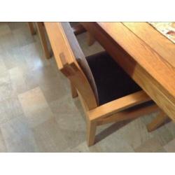 Grote zware eethoek, met 6 stoelen . Prijs verlaagd €75,