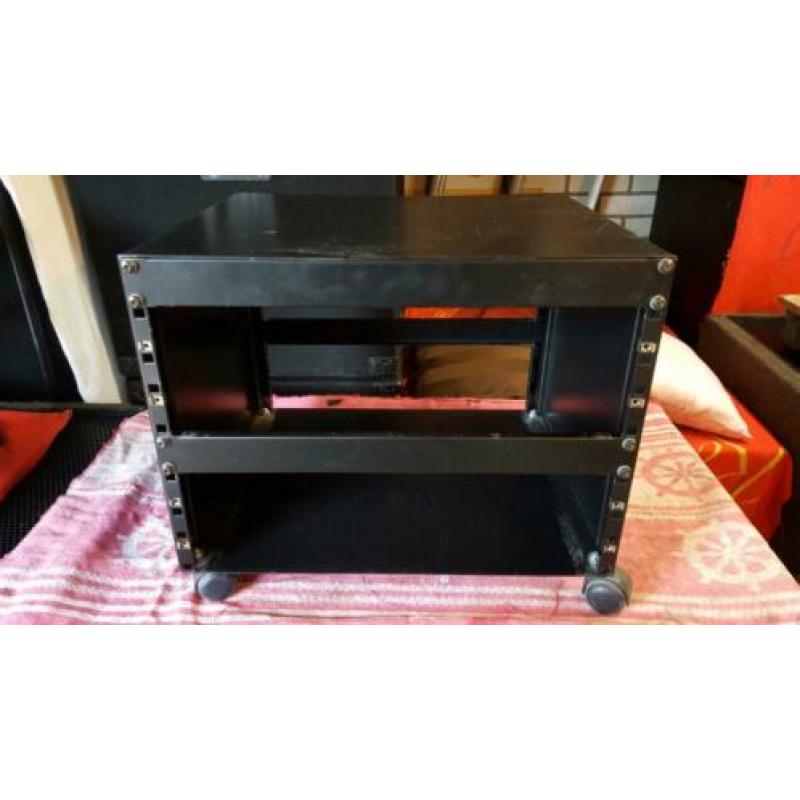 Metalen flight case tape rack