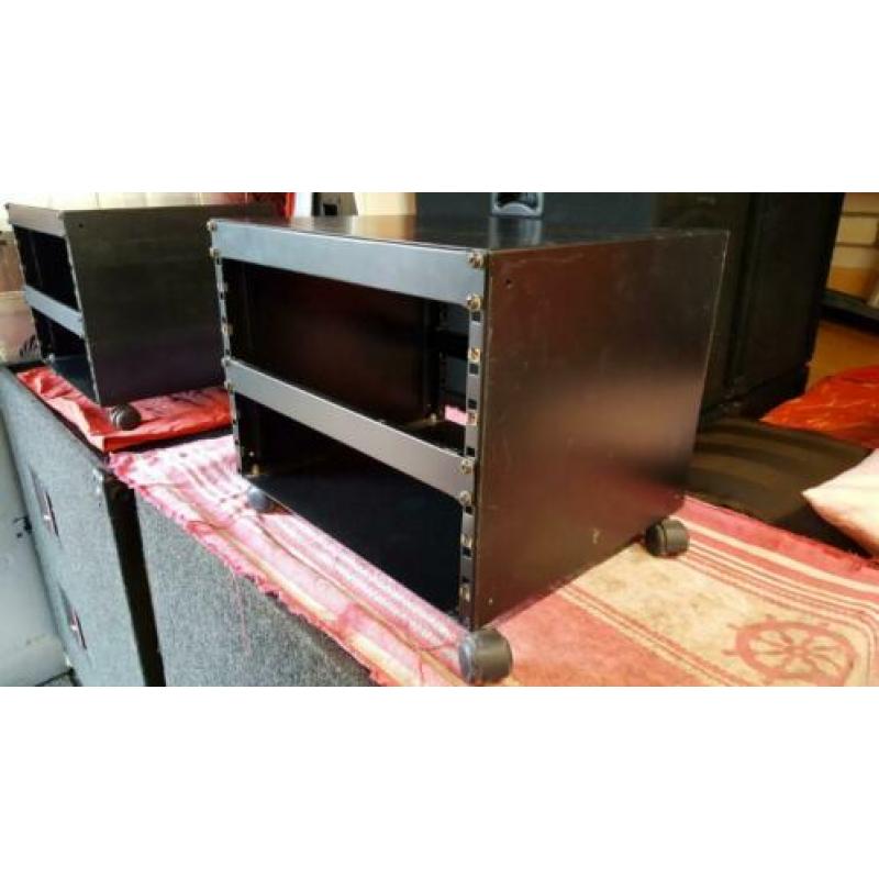 Metalen flight case tape rack