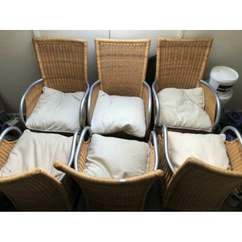 6 Rieten stoelen