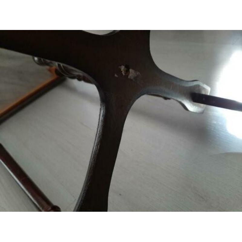 houten tafel met marmer blad