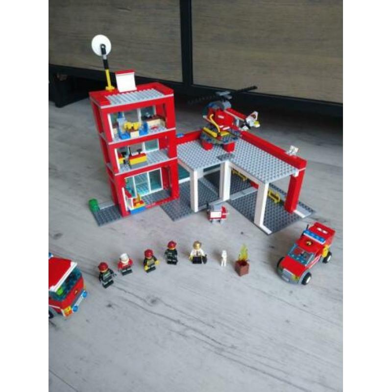 Lego city brandweerkazerne brandweer firestation 60004