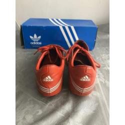Rode Adidas F30 voetbalschoenen