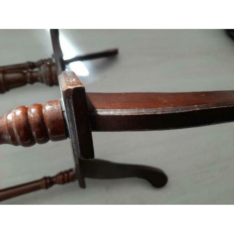 houten tafel met marmer blad