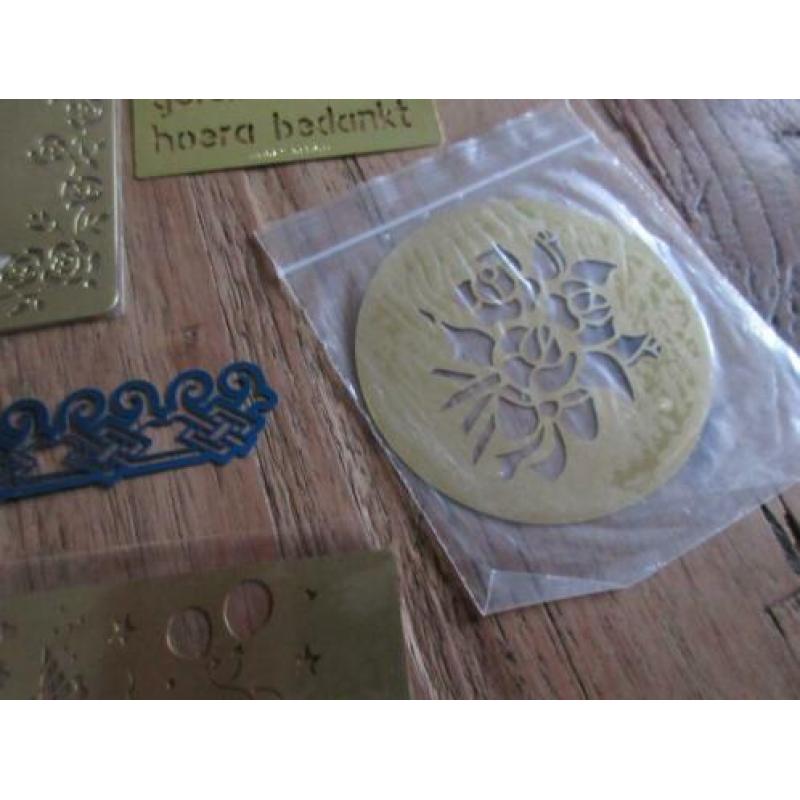 5 embossing plaatjes, kaarten maken