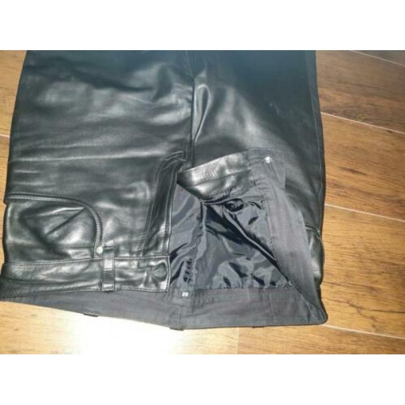 Broek volledig van leer