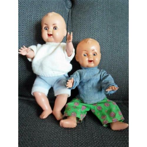 2 Kader Babypopjes. 18 cm.