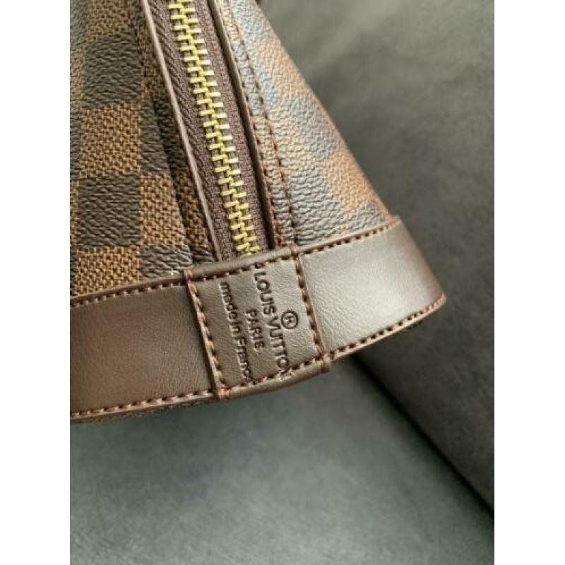 Louis vuitton alma bag