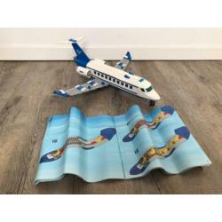 Lego Vliegtuig, in goede staat, boekje in matige staat