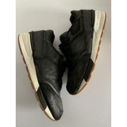 New Balance 597 zwart maat 43