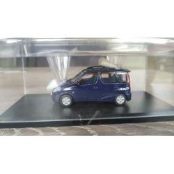 Toyota Yaris Verso schaal 1:43